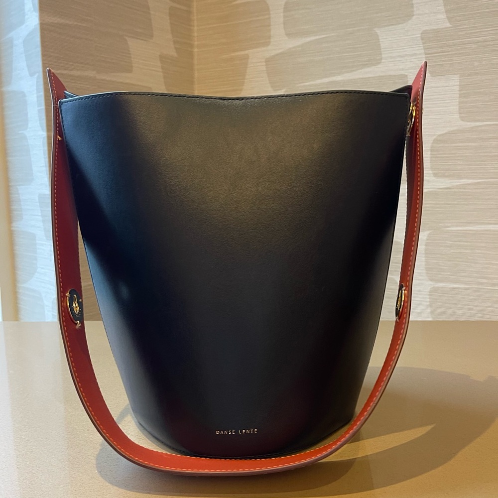Danse Lente Black Bucket Bag